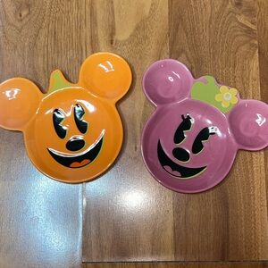 Tokyo Disneyland Disney Halloween 🎃 Mickey and Minnie Mouse Plates
